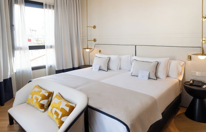 Imagen de la habitación del Hotel Sercotel Sevilla Don Luciano. Foto 16
