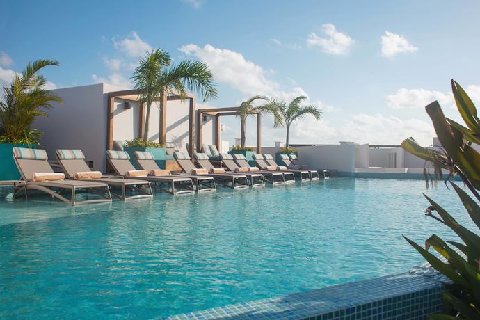 Imagen de la piscina del Hotel Sercotel The Gallery By Klr. Foto 16