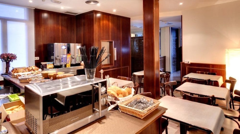 Imagen del bar/restaurante del Hotel Sercotel Toledo Imperial. Foto 2