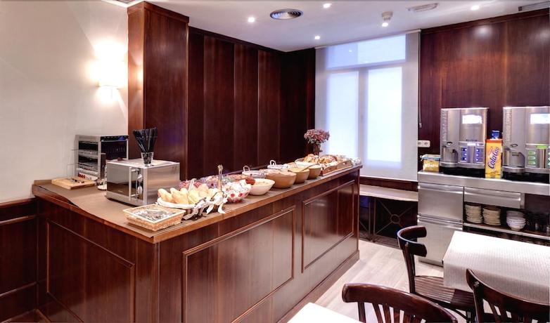 Imagen del bar/restaurante del Hotel Sercotel Toledo Imperial. Foto 3