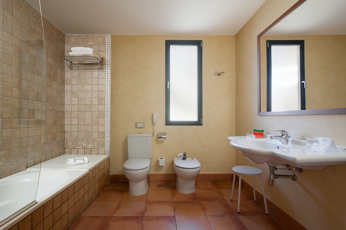 Imagen de la habitación del Hotel Sercotel Toledo Renacimiento. Foto 14