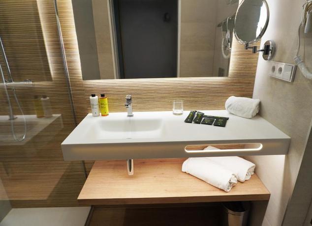 Imagen de la habitación del Hotel Sercotel Valencia Ruzafa. Foto 2
