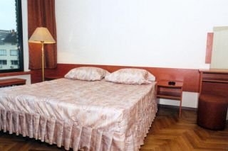 Imagen de la habitación del Hotel Serdika. Foto 2
