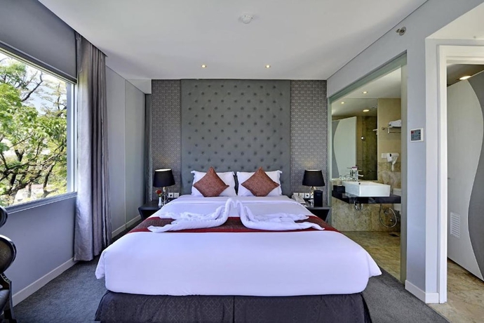 Imagen de la habitación del Hotel Serela Cihampelas. Foto 14