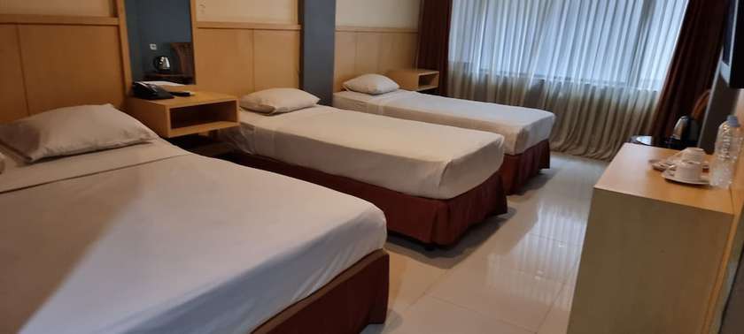 Imagen de la habitación del Hotel Serena, Bandung. Foto 8