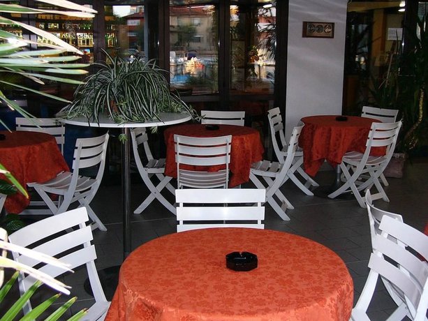 Imagen del bar/restaurante del Hotel Serena, Grado. Foto 4