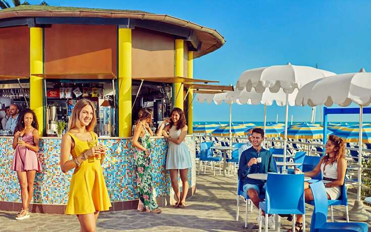 Imagen del bar/restaurante del Hotel Serena Majestic. Foto 15