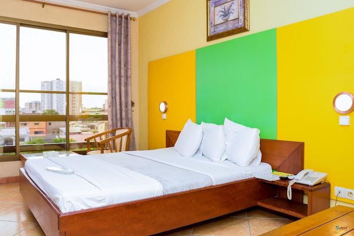 Imagen de la habitación del Hotel Serena Palace, Deido. Foto 2
