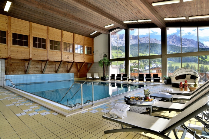 Imagen de la piscina del Hotel Serena, Runch. Foto 19