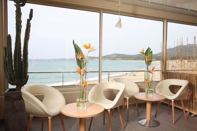 Imagen de los interiores del Hotel Serenada. Foto 19