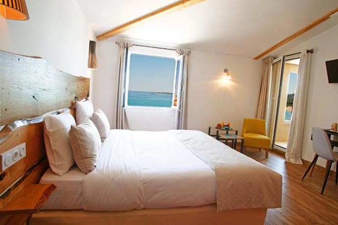 Imagen de la habitación del Hotel Serenada. Foto 5