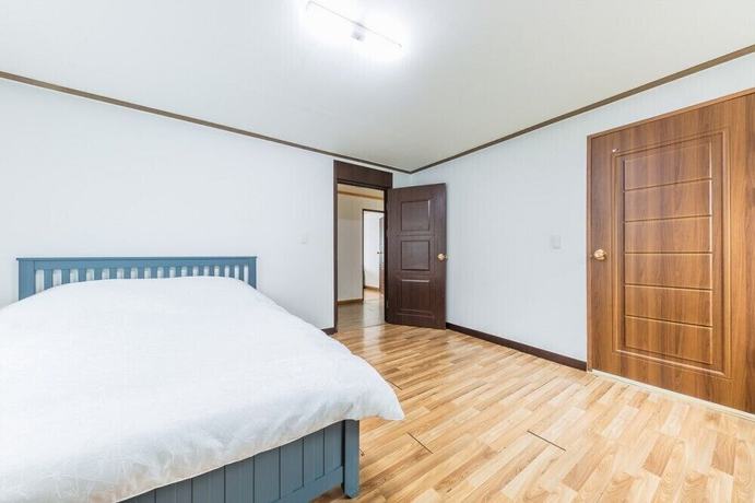 Imagen de la habitación del Hotel Serence Pension. Foto 4