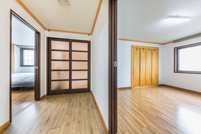 Imagen de la habitación del Hotel Serence Pension. Foto 11