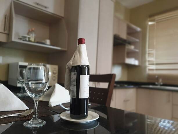 Imagen general del Hotel Serendib Suites and Conference Center. Foto 8