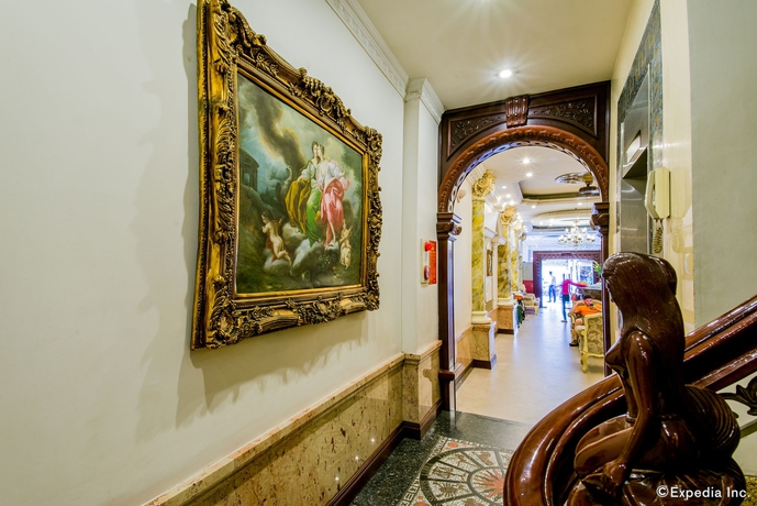 Imagen de los interiores del Hotel Serene Central. Foto 14