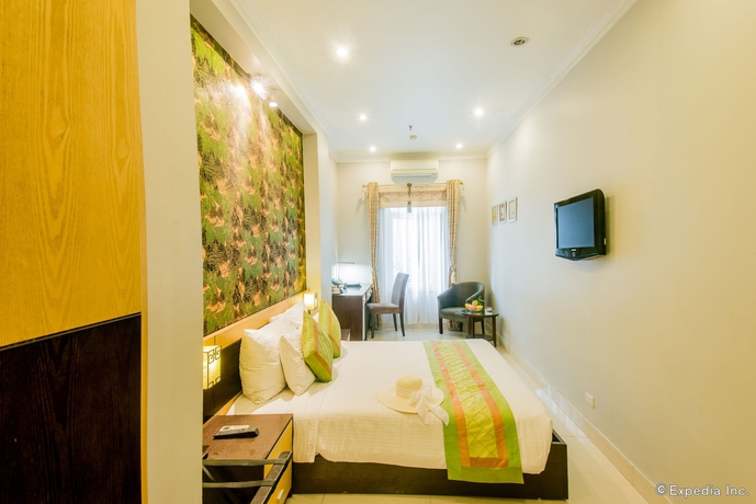 Imagen de la habitación del Hotel Serene Central. Foto 11