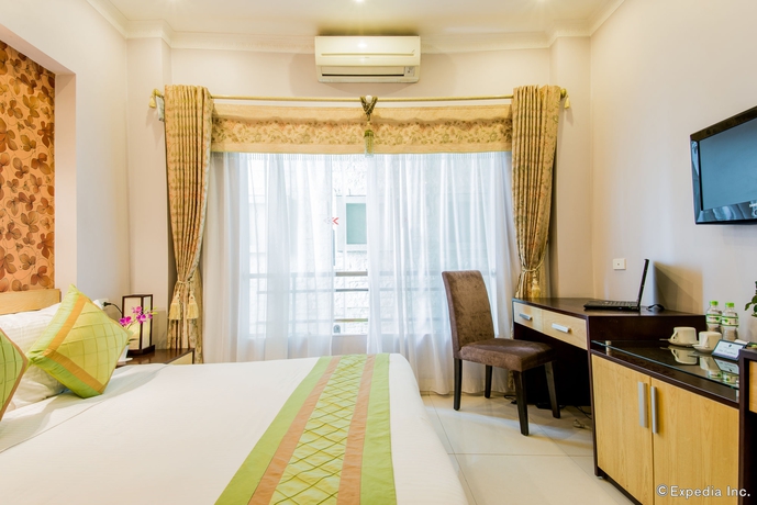 Imagen de la habitación del Hotel Serene Central. Foto 12