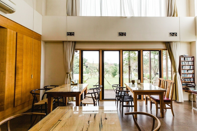 Imagen de los interiores del Hotel Serene Gray. Foto 18