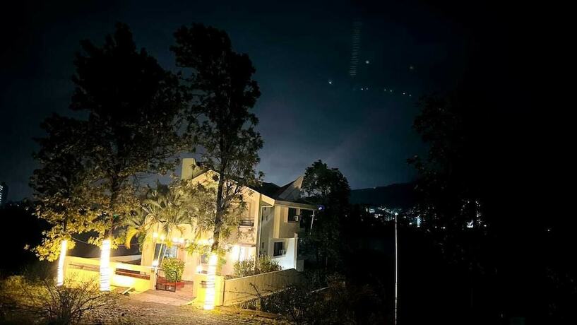 Imagen general del Hotel Serene Lake Castle. Foto 2