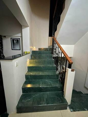 Imagen general del Hotel Serene Lake Castle. Foto 7