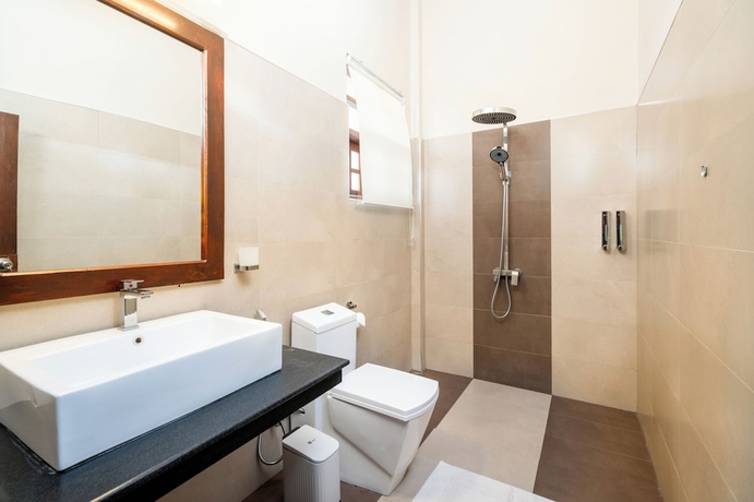 Imagen de la habitación del Hotel Serene Park. Foto 3