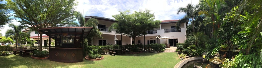 Imagen de los exteriores del Hotel Serene Sands Health Resort. Foto 5