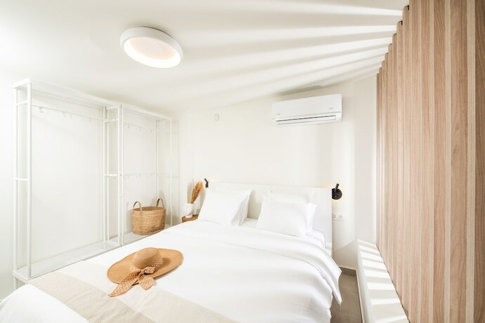 Imagen general del Hotel Serene seafront villas. Foto 6