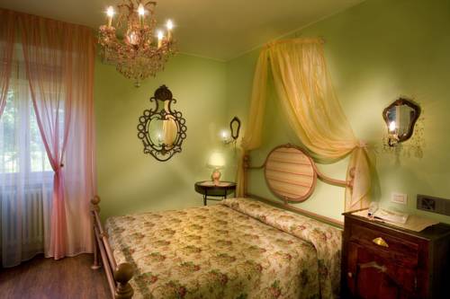 Imagen de la habitación del Hotel Serenella, Sirmione. Foto 15