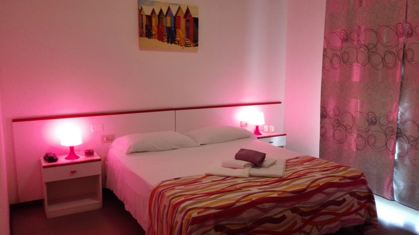 Imagen de la habitación del Hotel Serenella, Venecia. Foto 3