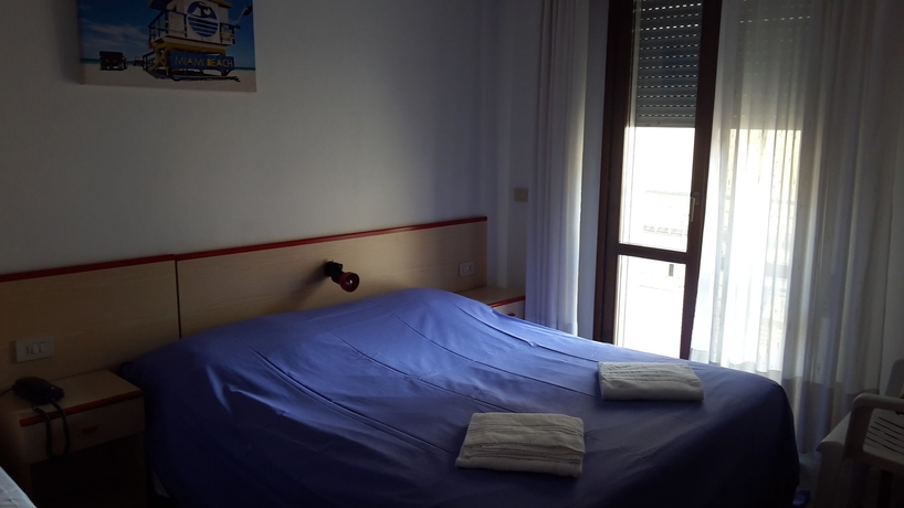 Imagen de la habitación del Hotel Serenella, Venecia. Foto 4