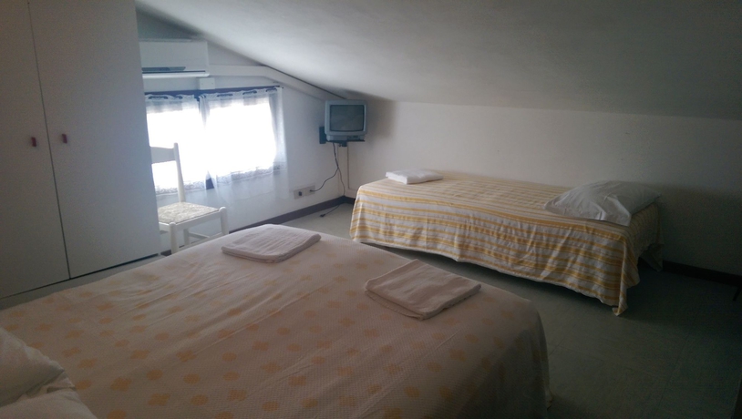 Imagen de la habitación del Hotel Serenella, Venecia. Foto 5