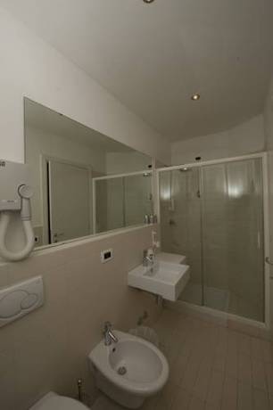 Imagen de la habitación del Hotel Serenella, Verbania. Foto 3