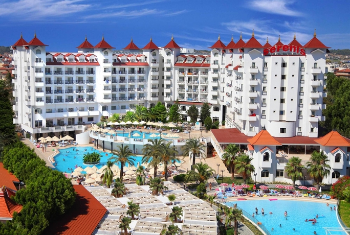 Imagen de los exteriores del Hotel Serenis - All Inclusive. Foto 7