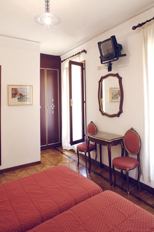 Imagen de la habitación del Hotel Serenissima, Venecia. Foto 11