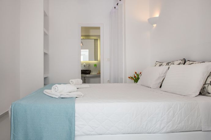 Imagen de la habitación del Hotel Serenit&agrave; Luxury Suites. Foto 13