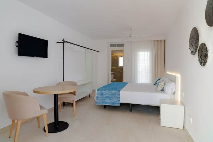 Imagen de la habitación del Hotel Serenity Apartments, Alcudia. Foto 19