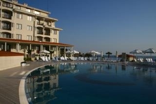 Imagen de la piscina del Hotel Serenity Bay. Foto 7