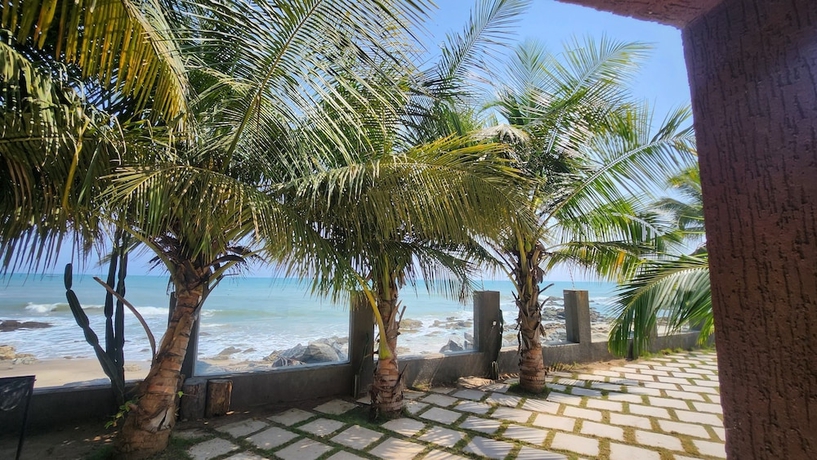 Imagen de los exteriores del Hotel Serenity Beach Annex. Foto 8
