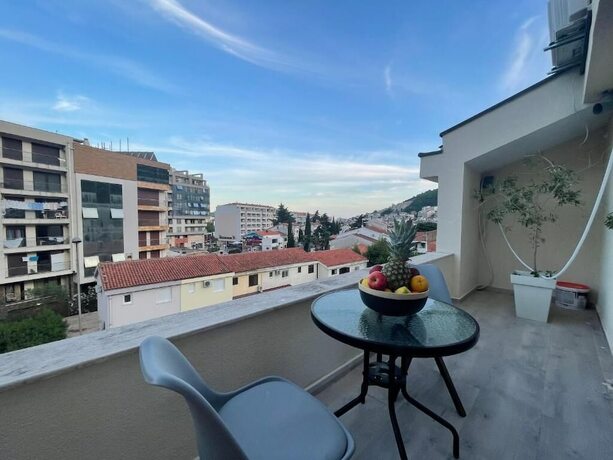 Imagen general del Hotel Serenity Blue Apartments. Foto 1