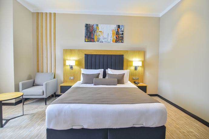 Imagen de la habitación del Hotel Serenity Comfort. Foto 7