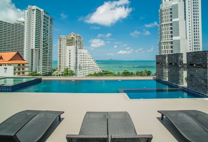 Imagen de la piscina del Hotel Serenity Condo Wongamat By Patsamon. Foto 29