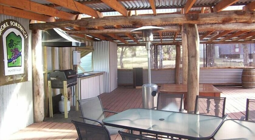 Imagen de la habitación del Hotel Serenity Grove. Foto 12