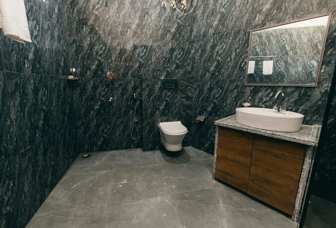 Imagen general del Hotel Serenity Hill Resort And Spa. Foto 10