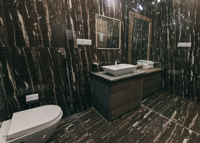 Imagen general del Hotel Serenity Hill Resort And Spa. Foto 12