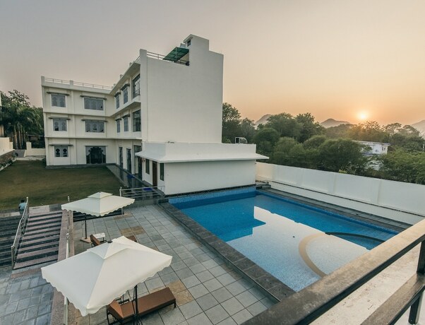 Imagen general del Hotel Serenity Hill Resort And Spa. Foto 14