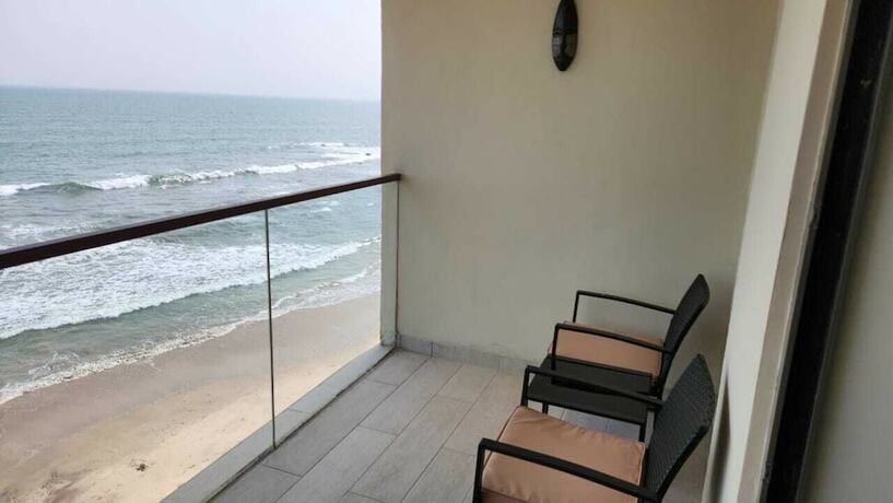 Imagen de la habitación del Hotel Serenity Terraces Beach-Kokrobite. Foto 15