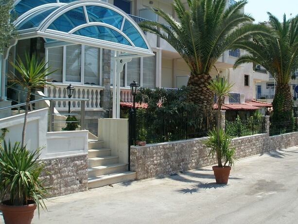 Imagen general del Hotel Serenity Tolo. Foto 2