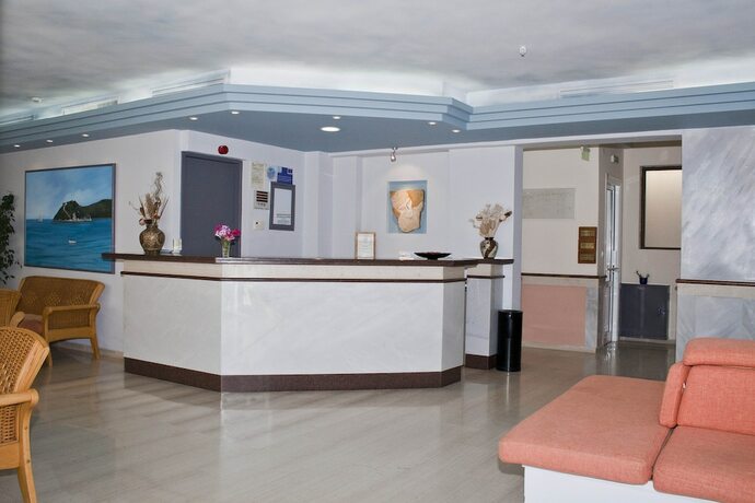 Imagen general del Hotel Serenity Tolo. Foto 3
