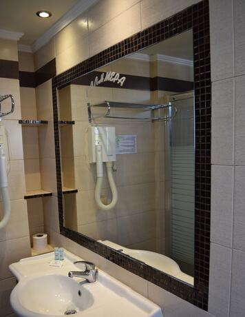 Imagen general del Hotel Serenity Tolo. Foto 8