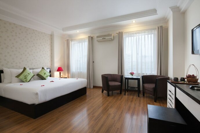 Imagen de la habitación del Hotel Serenity Villa. Foto 15